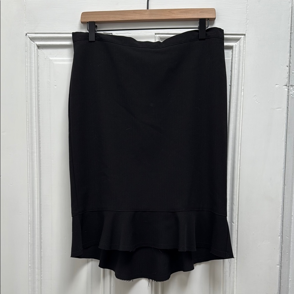 Elegant Black Ruffle Hem Skirt